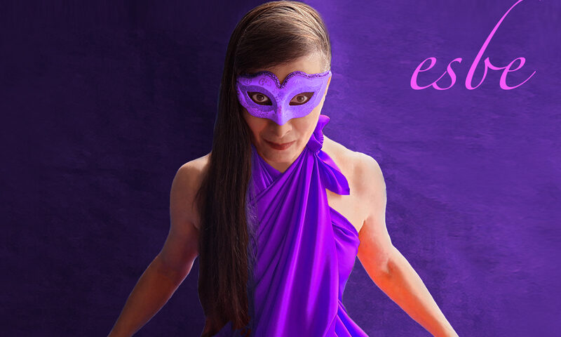 Esbe - La Serenissima cover artwork. The artist wearing a purple dress and a Venetian carnival mask.