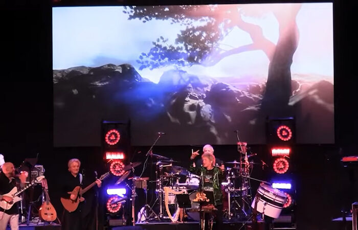 Jon Anderson and The Band Geeks live shot from video