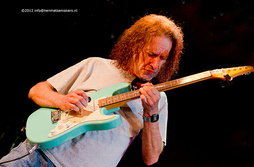 Guitarist Scott Henderson Photo by Han Metsemakers